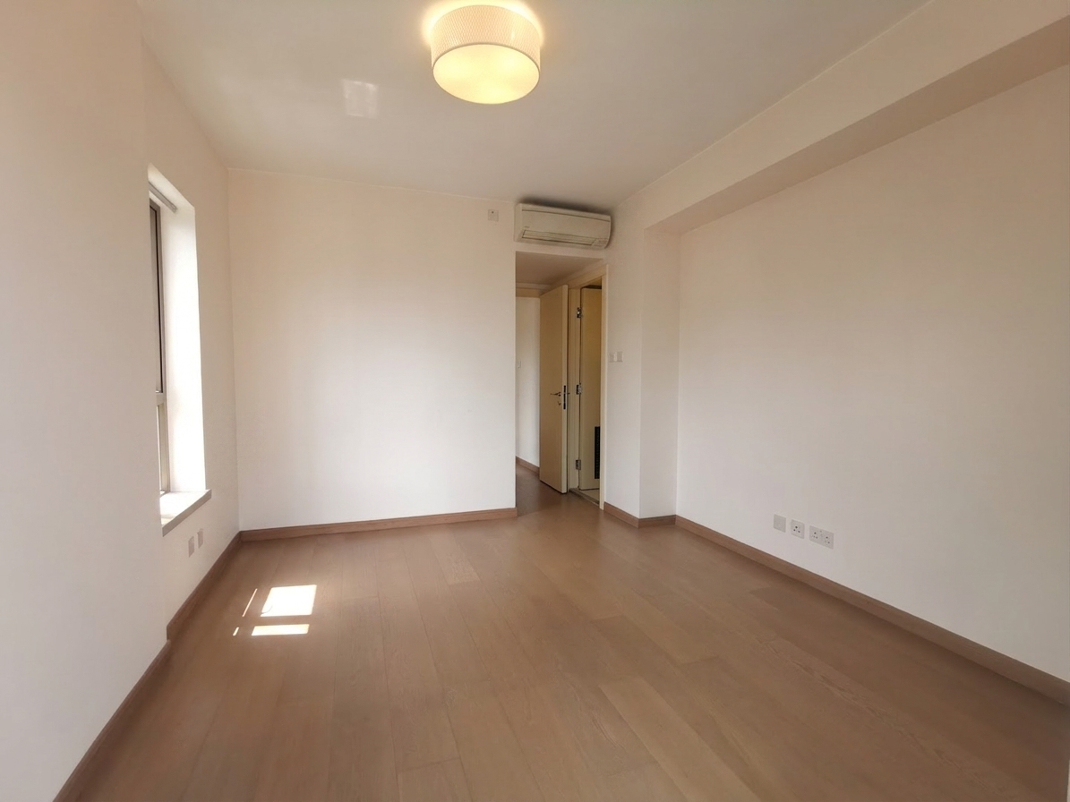 https://ap8.propertyraptor.com/hornet/src?p=/ap8_001/hornet/prp/img/01b95596e151fb4cbd482e8e94c92eac-wtm-enh.jpg
