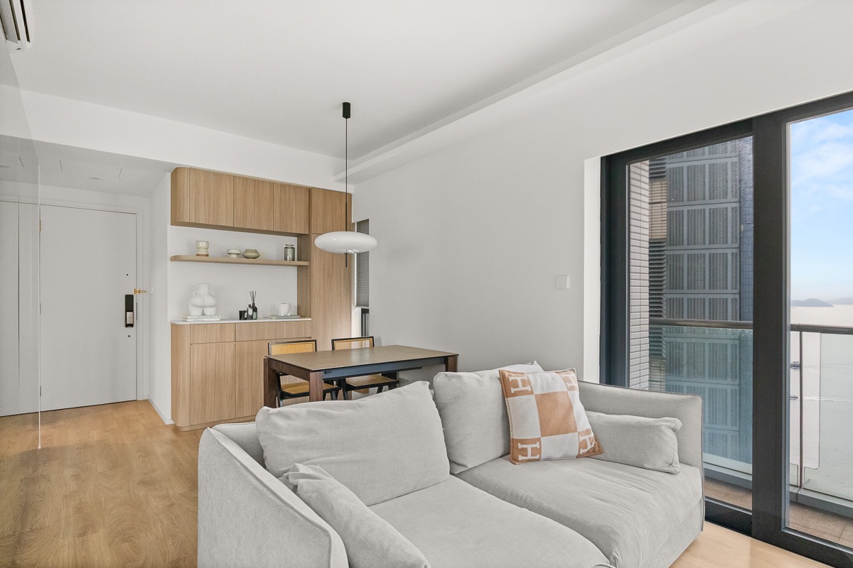 https://ap8.propertyraptor.com/hornet/src?p=/ap8_001/hornet/prp/img/0a77a8a499799d51e51b985979b9c777-wtm.jpg
