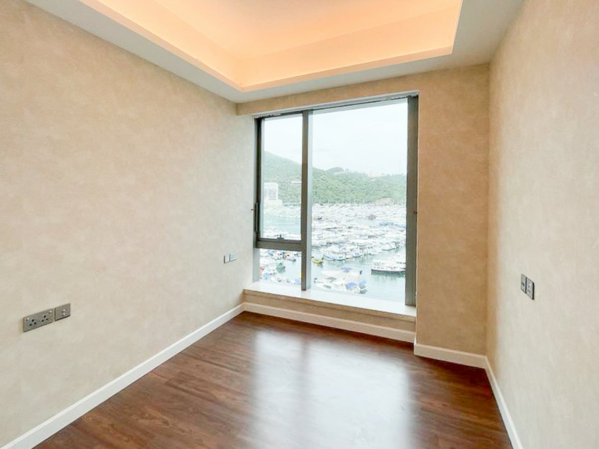 https://ap8.propertyraptor.com/hornet/src?p=/ap8_001/hornet/prp/img/0d669d58a0f850db27421add7e9707aa.jpg