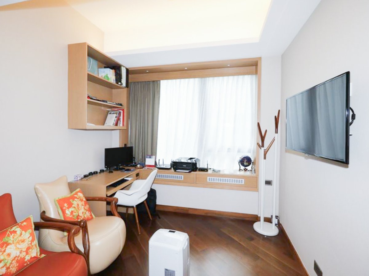 https://ap8.propertyraptor.com/hornet/src?p=/ap8_001/hornet/prp/img/1186102410ae3b032386c2419c3079a9-wtm.jpg