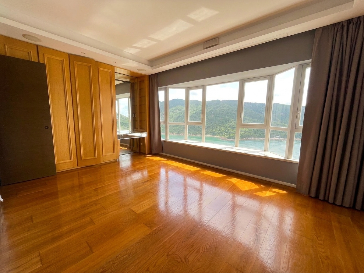 Redhill Peninsula Apartment