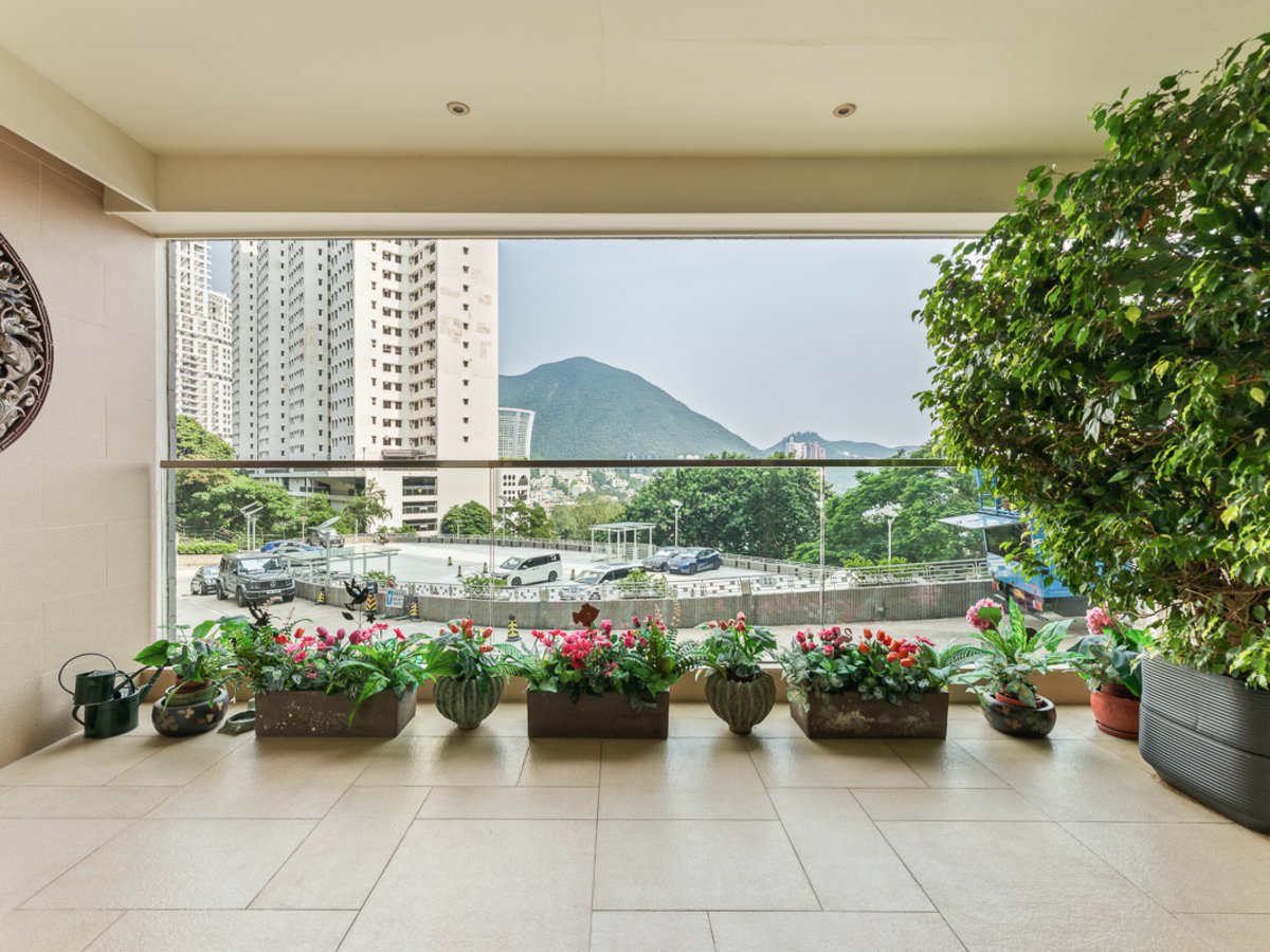 Repulse Bay Garden Blk 30