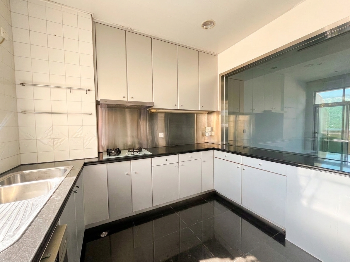 https://ap8.propertyraptor.com/hornet/src?p=/ap8_001/hornet/prp/img/29c50af2a80a3f6cfa84cec4cd21058d-wtm-enh.jpg