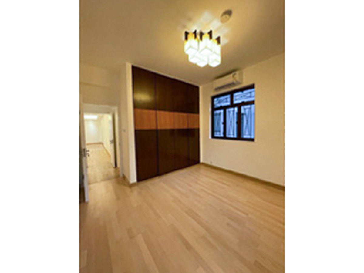 https://ap8.propertyraptor.com/hornet/src?p=/ap8_001/hornet/prp/img/2c1537a8e688bcff2c4d62524ded9422.jpg