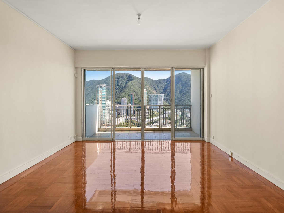 Repulse Bay Garden Blk 11