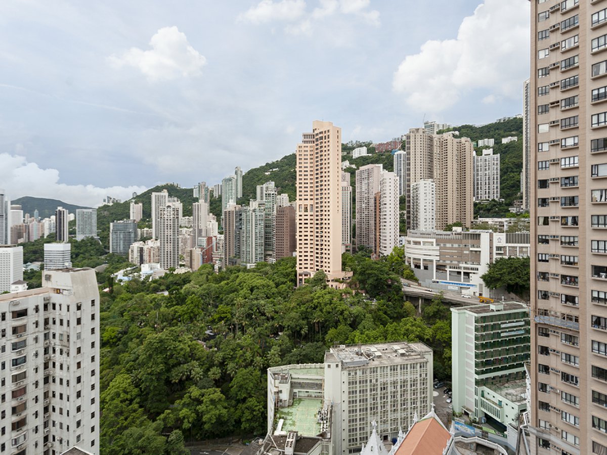 https://ap8.propertyraptor.com/hornet/src?p=/ap8_001/hornet/prp/img/33885d8677beabbfbad2567b64a53db4.jpg