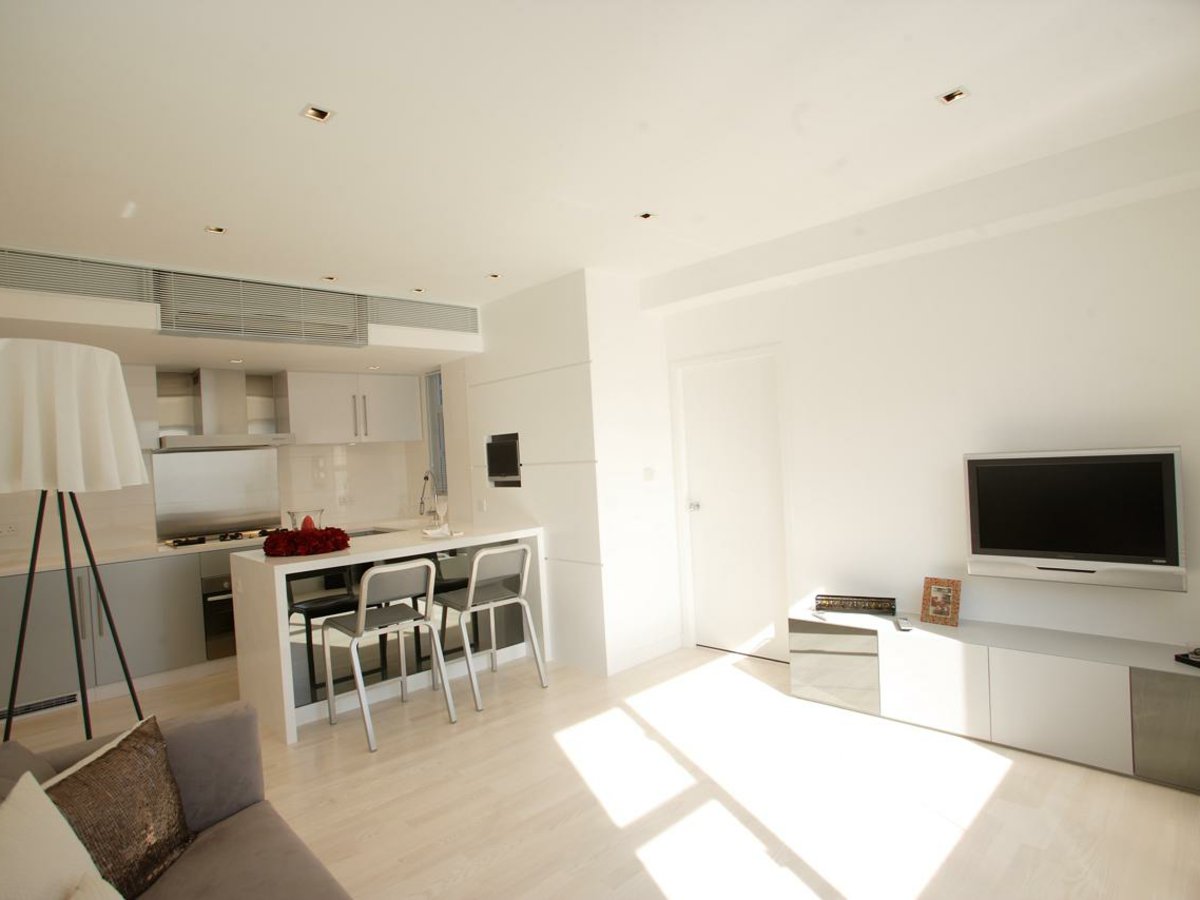 https://ap8.propertyraptor.com/hornet/src?p=/ap8_001/hornet/prp/img/34c562b9a5d30955afce1ad3538323c0.jpg