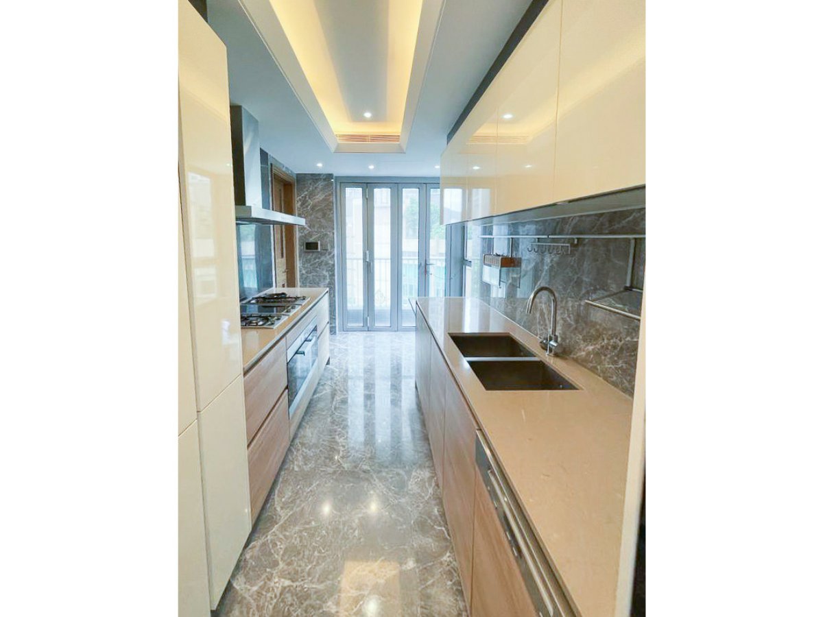 https://ap8.propertyraptor.com/hornet/src?p=/ap8_001/hornet/prp/img/4ec23bfe38a04f6e0225f098489a3b4e.jpg
