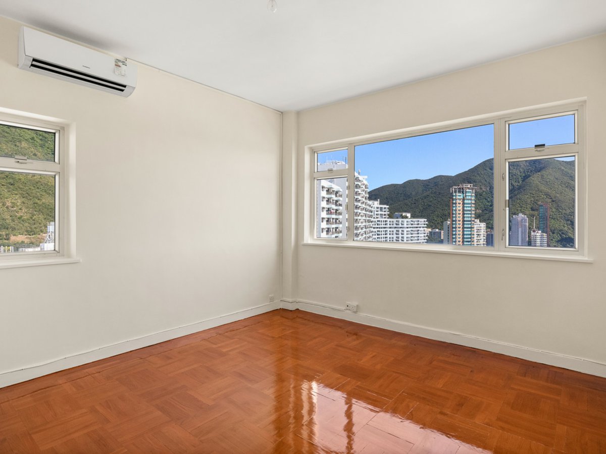 Repulse Bay Garden Blk 11