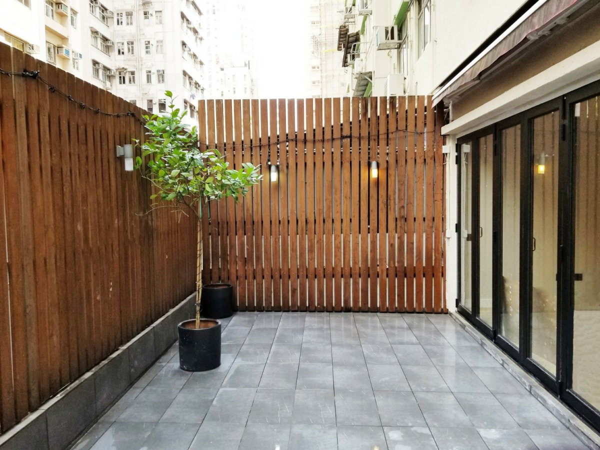https://ap8.propertyraptor.com/hornet/src?p=/ap8_001/hornet/prp/img/5402f96a7584f7cfb7511180ce751e4b.jpg