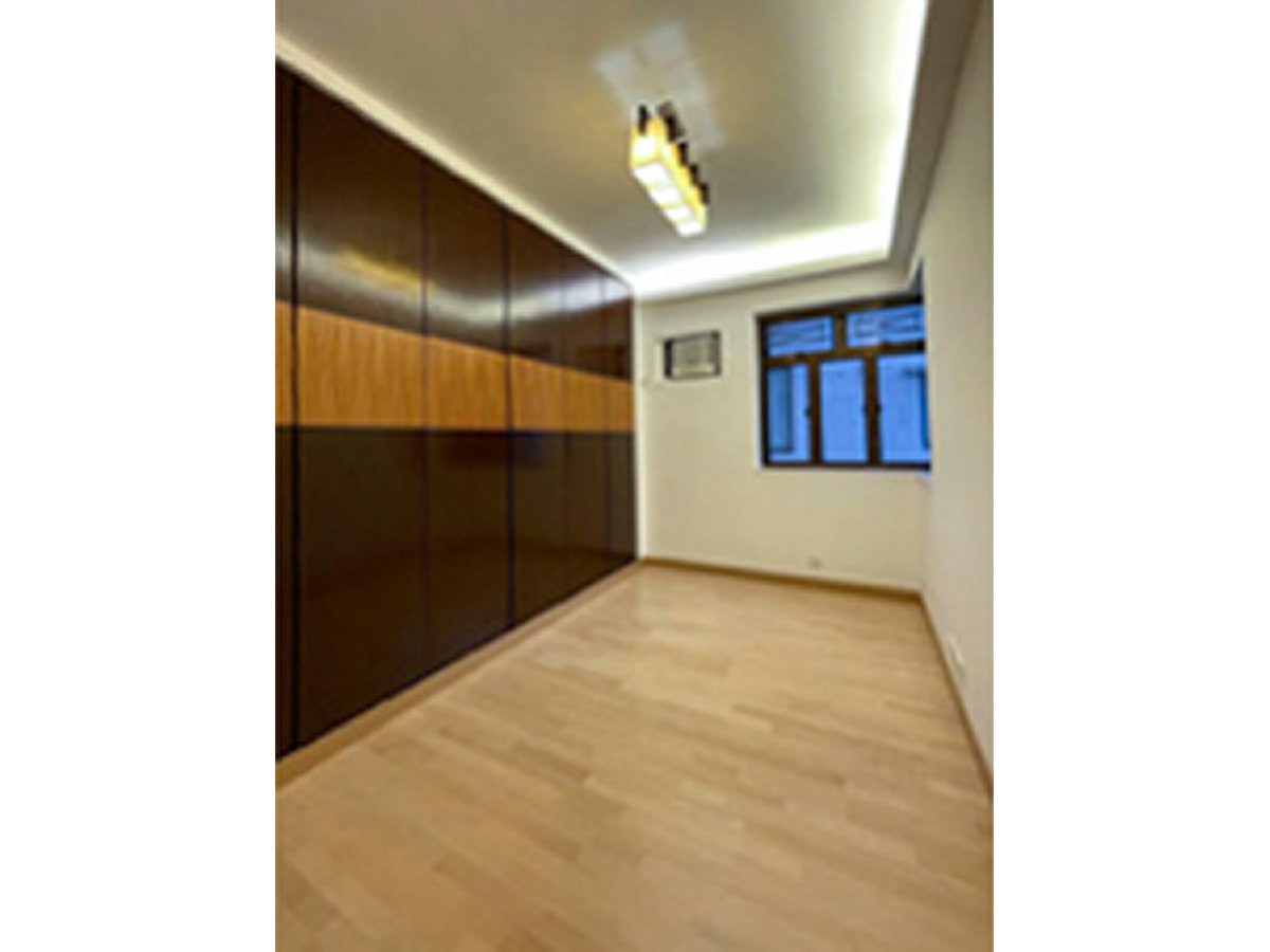 https://ap8.propertyraptor.com/hornet/src?p=/ap8_001/hornet/prp/img/599b667498e87507eb9cd6f047ab1f71.jpg