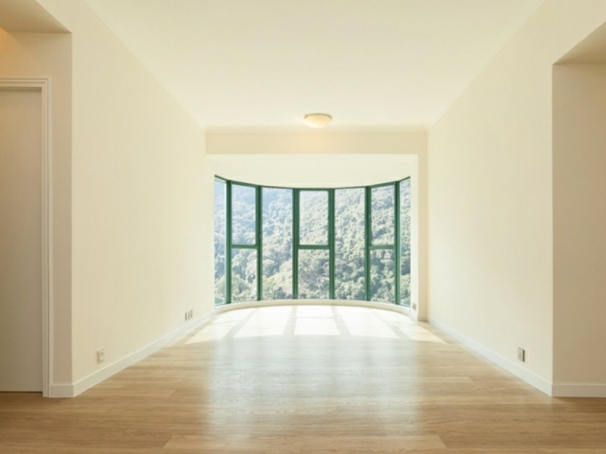 Hillsborough Court Twr 4