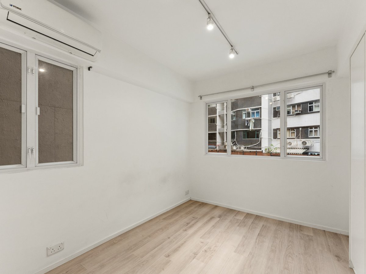 https://ap8.propertyraptor.com/hornet/src?p=/ap8_001/hornet/prp/img/61fd653cac9ee1a5a89b62d857cf904e-wtm.jpg