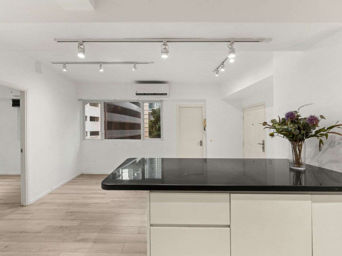 https://ap8.propertyraptor.com/hornet/src?p=/ap8_001/hornet/prp/img/63e109fa4034962d60741fa8884f17ee-wtm.jpg