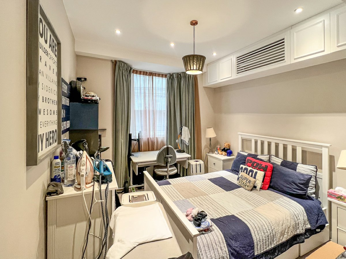 https://ap8.propertyraptor.com/hornet/src?p=/ap8_001/hornet/prp/img/656f735ab04694ec36e55ed980c40345-wtm.jpg