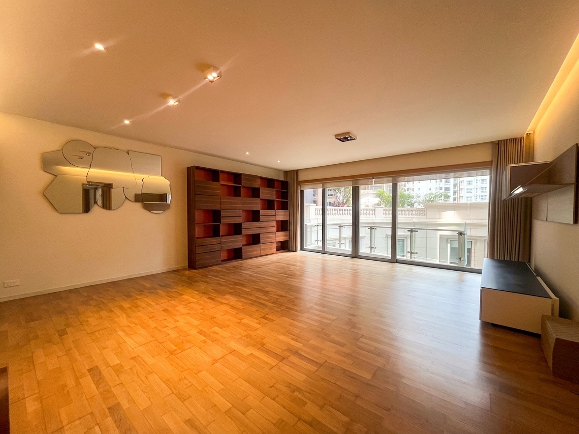https://ap8.propertyraptor.com/hornet/src?p=/ap8_001/hornet/prp/img/66861ac69f19c98dd336b80bc2104f53-wtm-enh.jpg