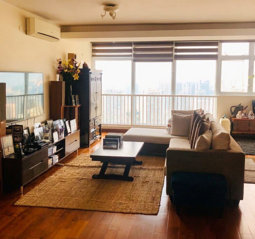 Summit Court