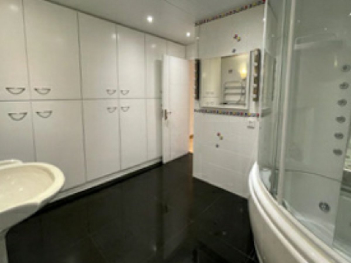 https://ap8.propertyraptor.com/hornet/src?p=/ap8_001/hornet/prp/img/7ee79a619f168368817fa7b9de47f95c.jpg