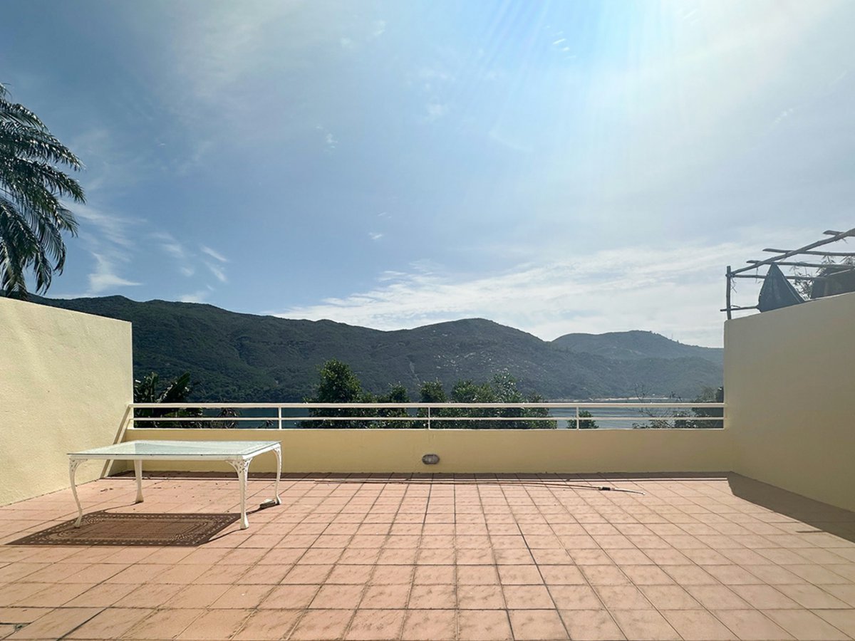 Redhill Peninsula - Cedar Drive