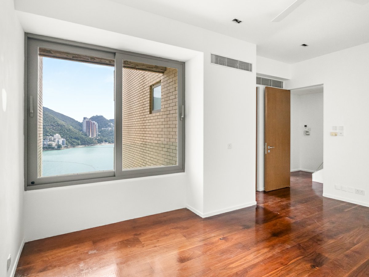https://ap8.propertyraptor.com/hornet/src?p=/ap8_001/hornet/prp/img/7f79a57447c969f804e640ad80febbae-wtm.jpg
