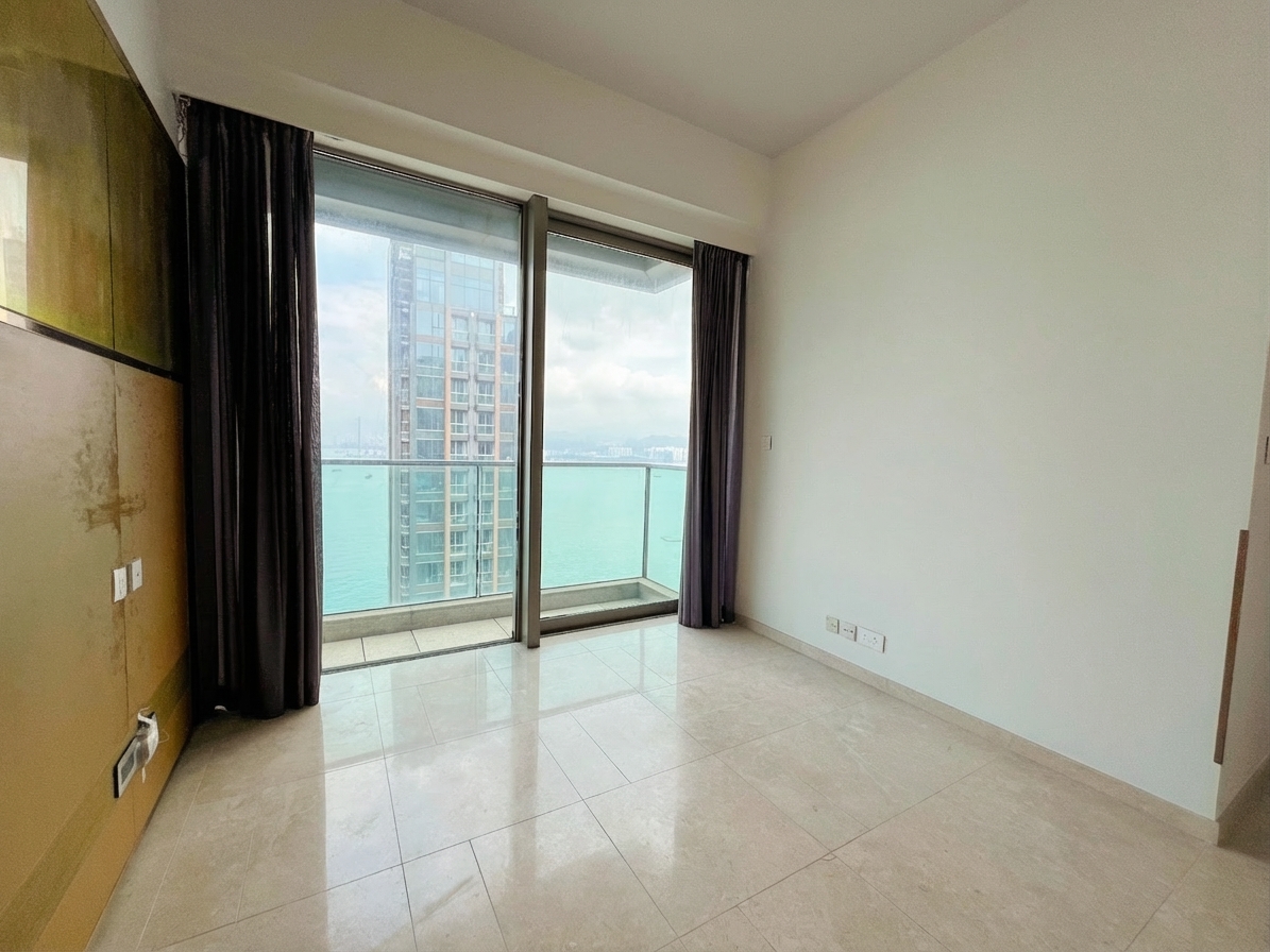 https://ap8.propertyraptor.com/hornet/src?p=/ap8_001/hornet/prp/img/817b202f86f540bd12d899b894dd4c9d-wtm-enh.jpg