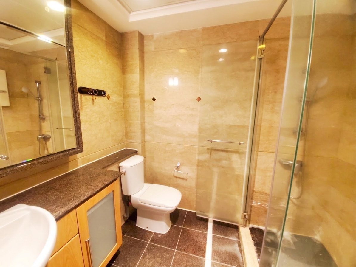 https://ap8.propertyraptor.com/hornet/src?p=/ap8_001/hornet/prp/img/913e0d0bde63ea6392d94ab79df91a8e-wtm-enh.jpg