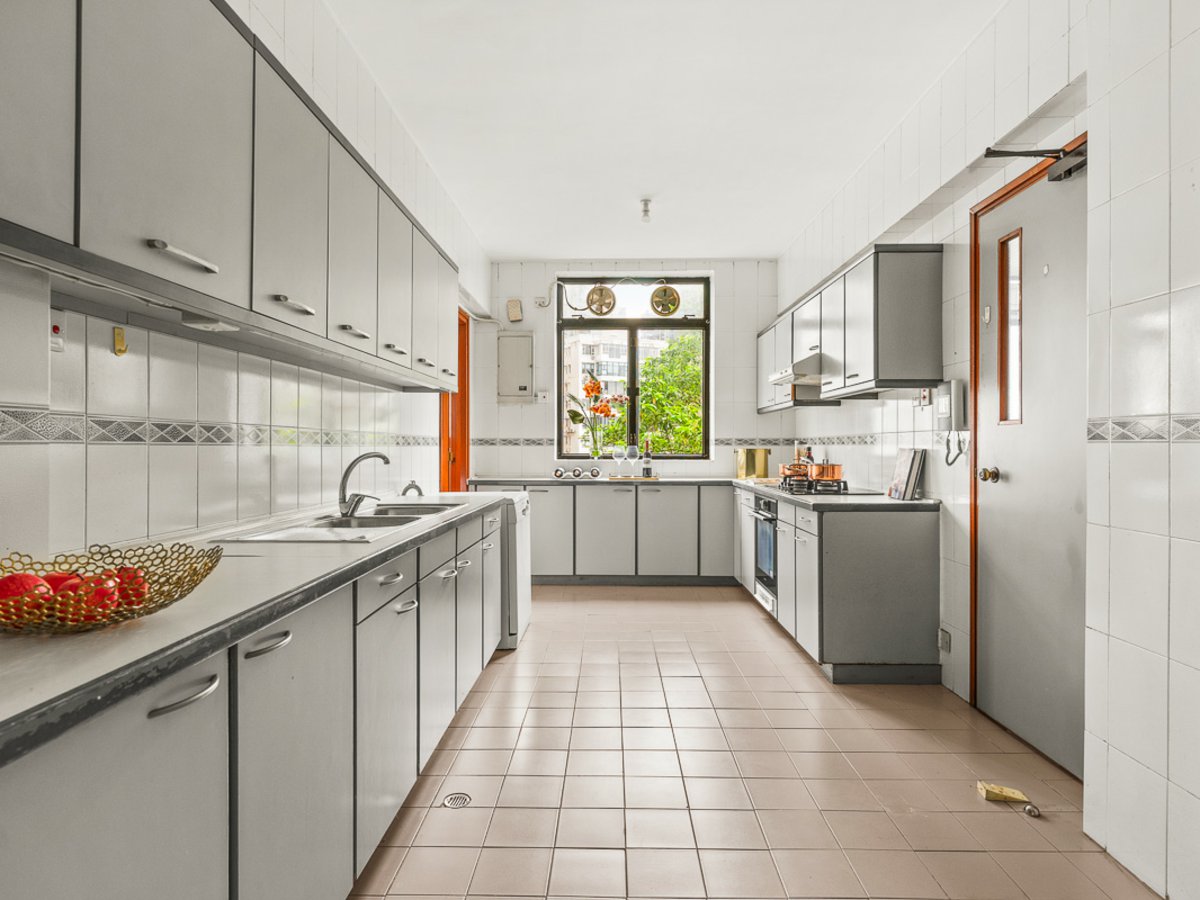 https://ap8.propertyraptor.com/hornet/src?p=/ap8_001/hornet/prp/img/94696e066f1c269a07f86f868ae62695.jpg