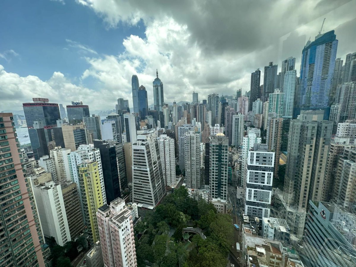 https://ap8.propertyraptor.com/hornet/src?p=/ap8_001/hornet/prp/img/95a8389b1ed10c299e867eef40354a08-wtm.jpg