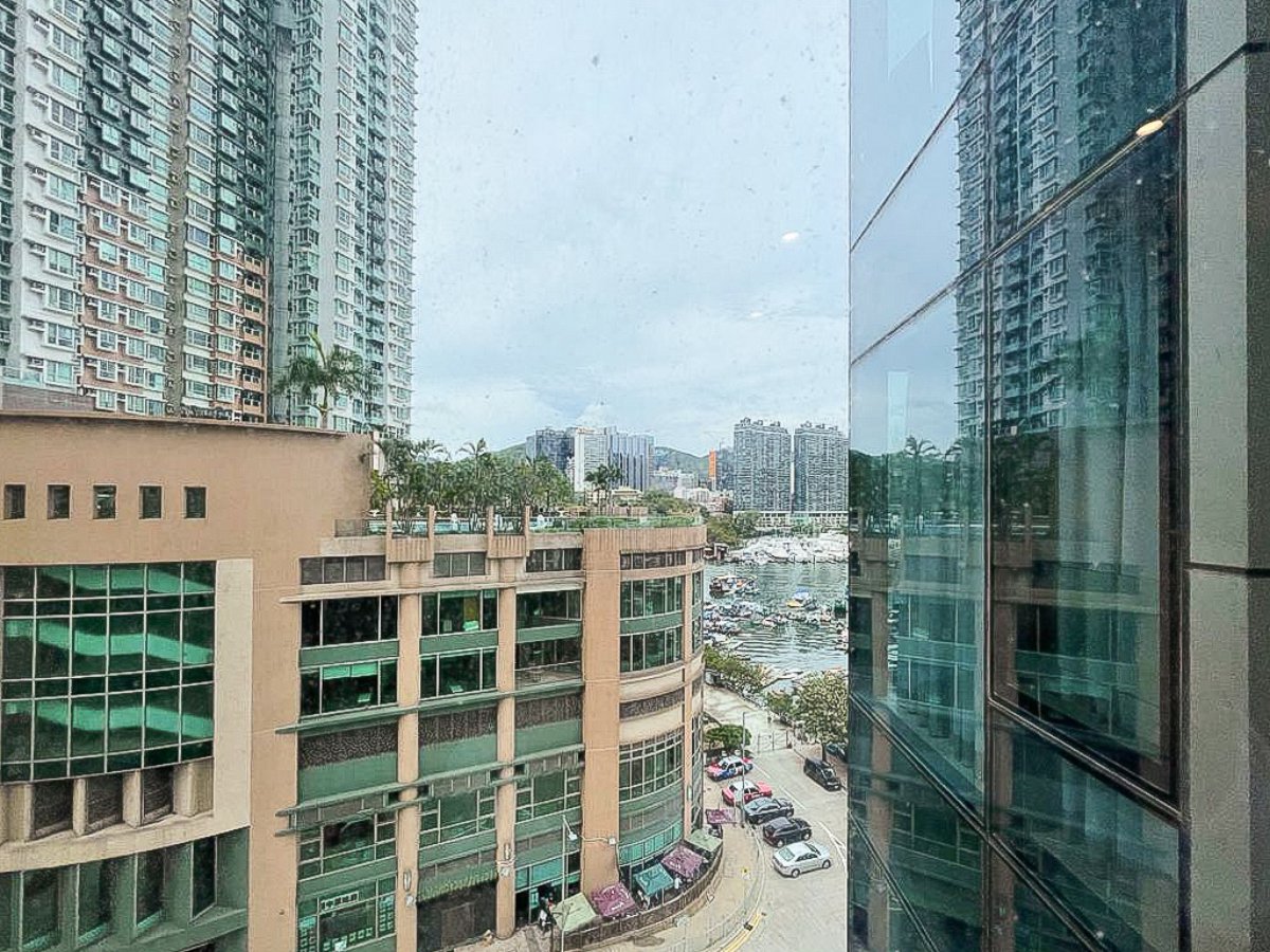 https://ap8.propertyraptor.com/hornet/src?p=/ap8_001/hornet/prp/img/99e3f0e603e49933d5d5177a6d137428.jpg
