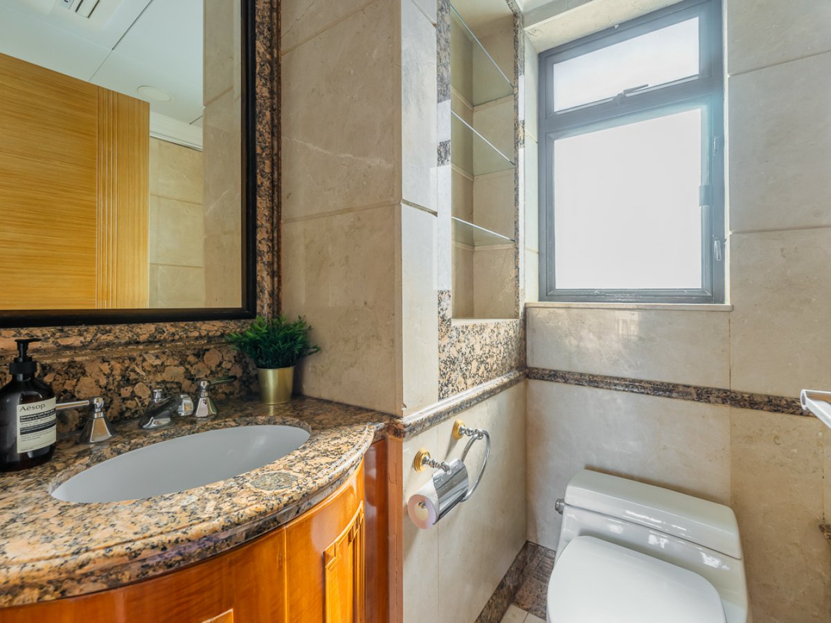 https://ap8.propertyraptor.com/hornet/src?p=/ap8_001/hornet/prp/img/a07ec0842a81e3794a92f7611f3722ad.jpg