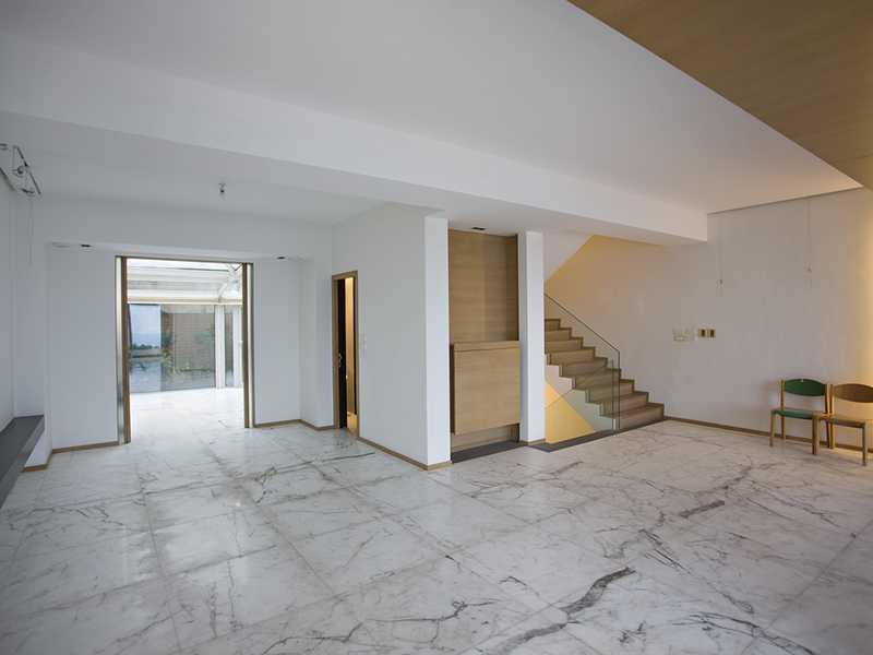 Redhill Peninsula - Palm Drive