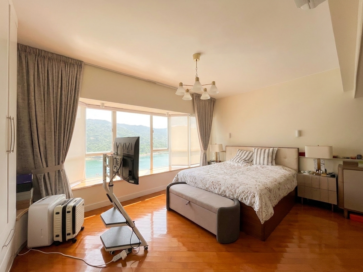 Redhill Peninsula Apartment
