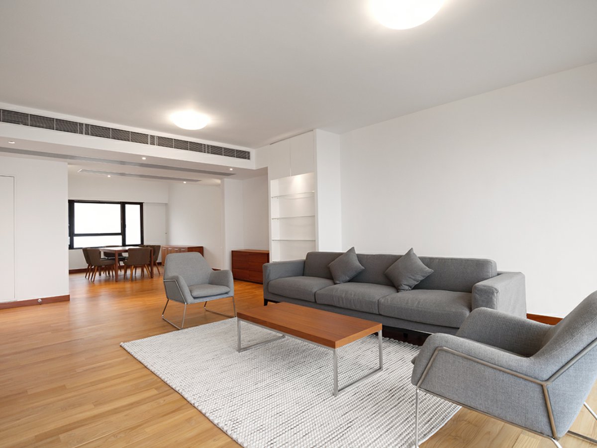 https://ap8.propertyraptor.com/hornet/src?p=/ap8_001/hornet/prp/img/b0a1f575e2a0a099aca9aa74342d19e2.jpg