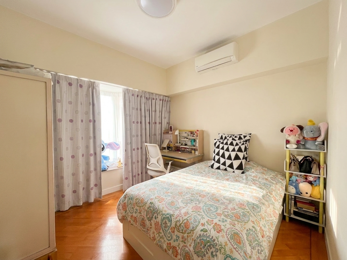 Redhill Peninsula Apartment
