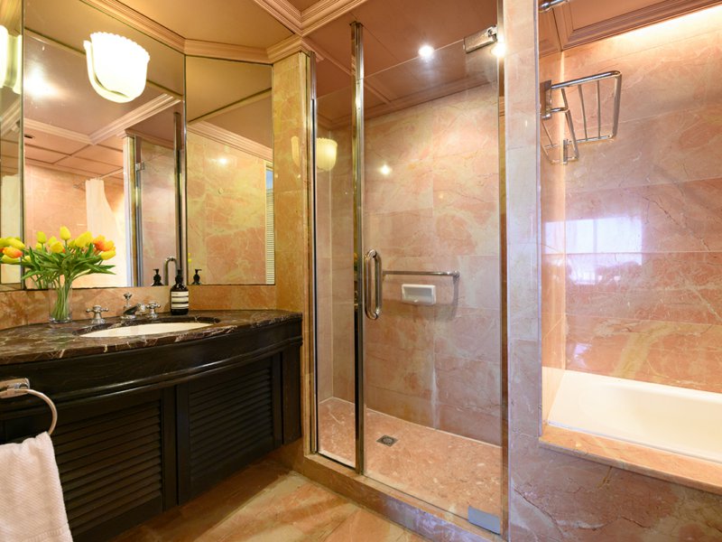 Convention Plaza Apartments