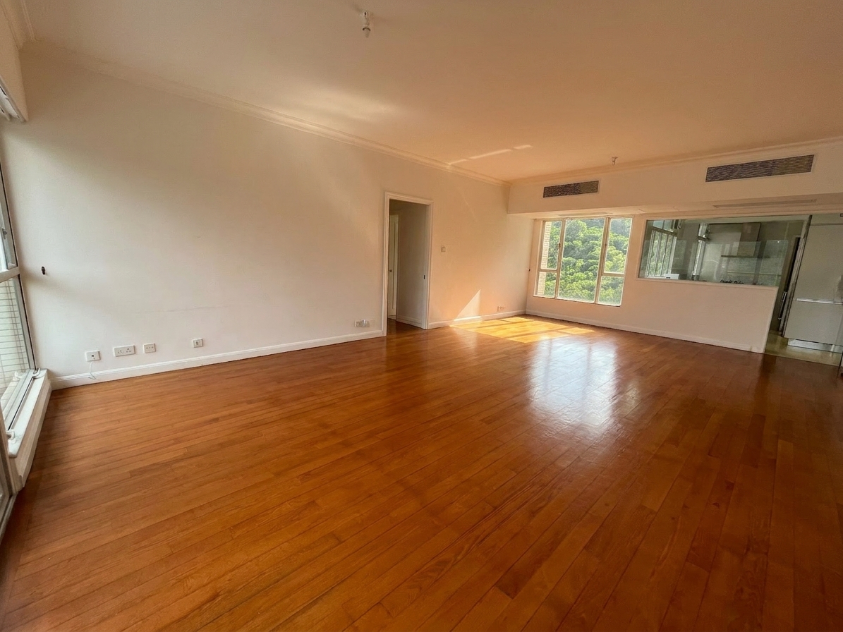 Redhill Peninsula Apartment