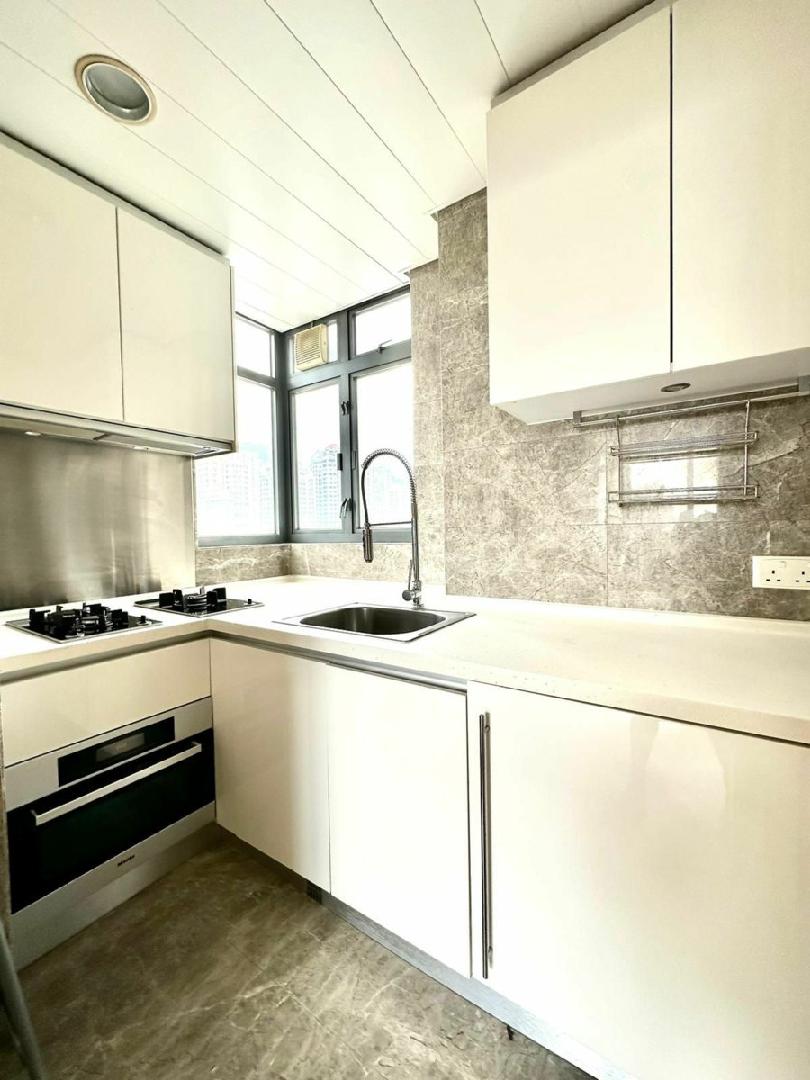 https://ap8.propertyraptor.com/hornet/src?p=/ap8_001/hornet/prp/img/c8a8a5f00b91641764dd97d9d1b7b138-wtm.jpg