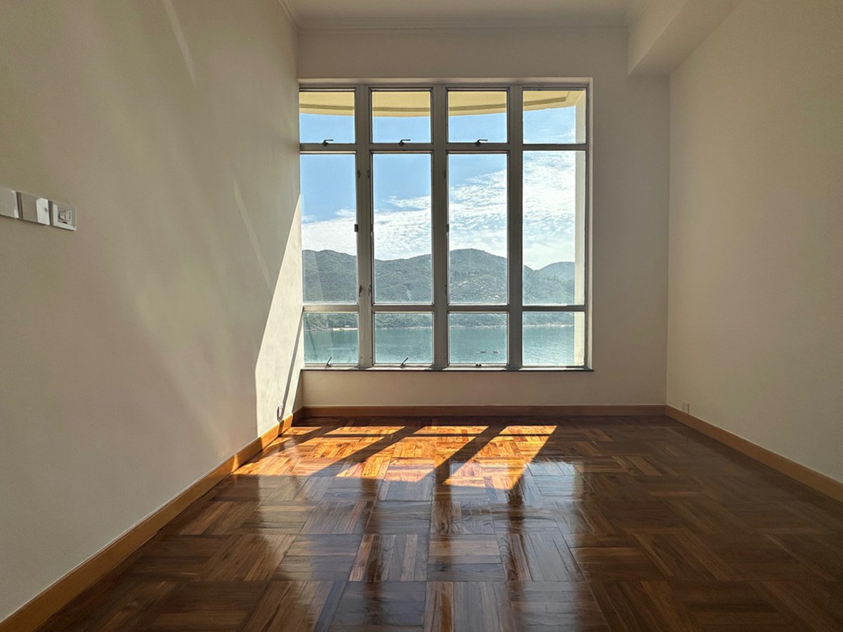 Redhill Peninsula - Cedar Drive