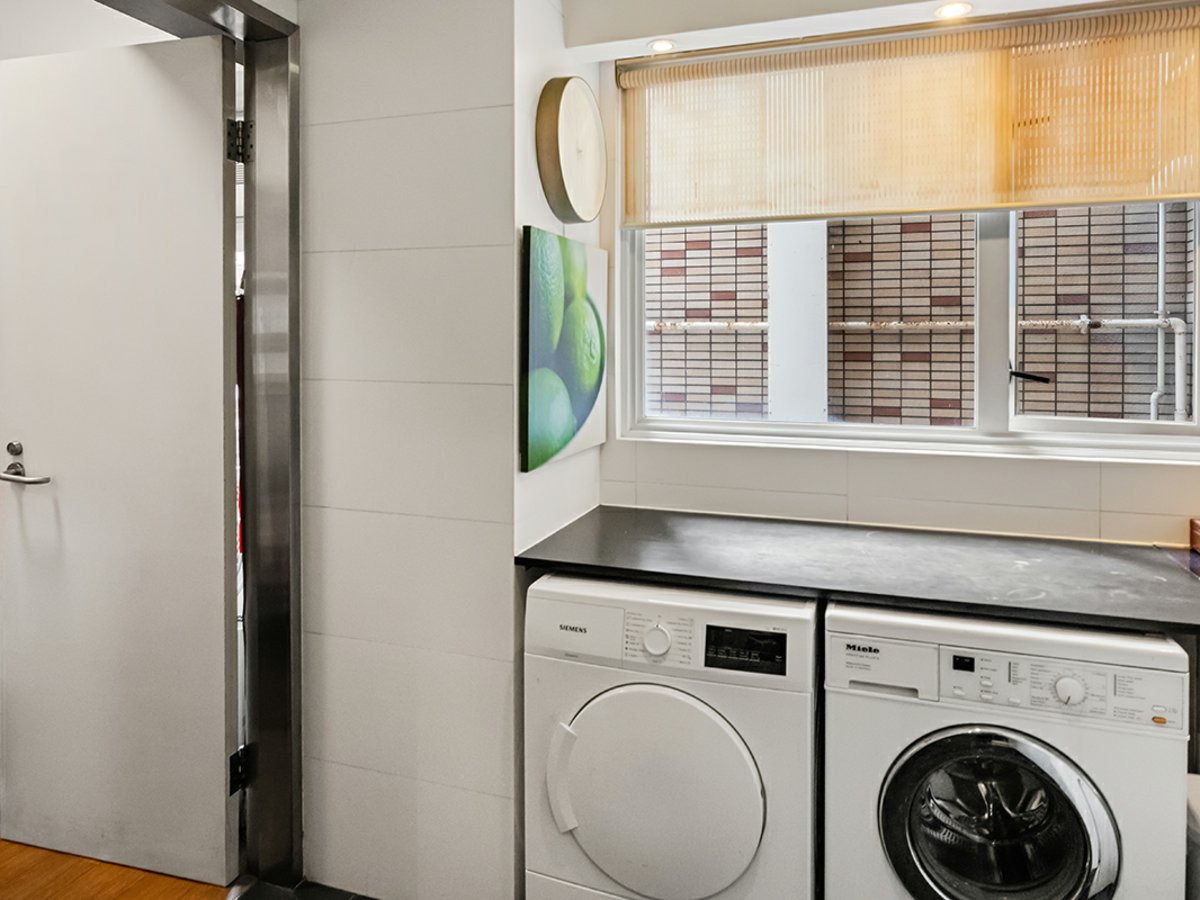 https://ap8.propertyraptor.com/hornet/src?p=/ap8_001/hornet/prp/img/ce424a5a64ba58e2907974c11c5cb3b6.jpg