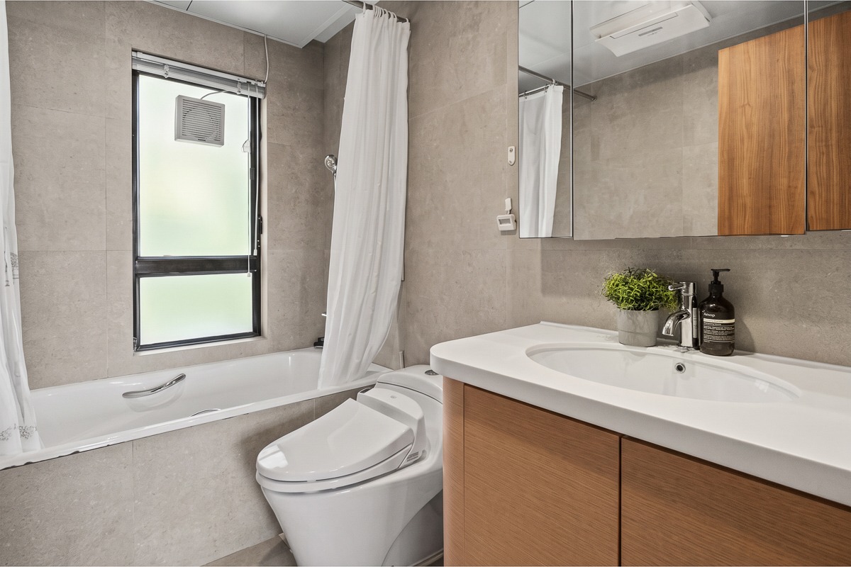 https://ap8.propertyraptor.com/hornet/src?p=/ap8_001/hornet/prp/img/d0e15c0baee3358ae02cd5f36d716f95-wtm.jpg