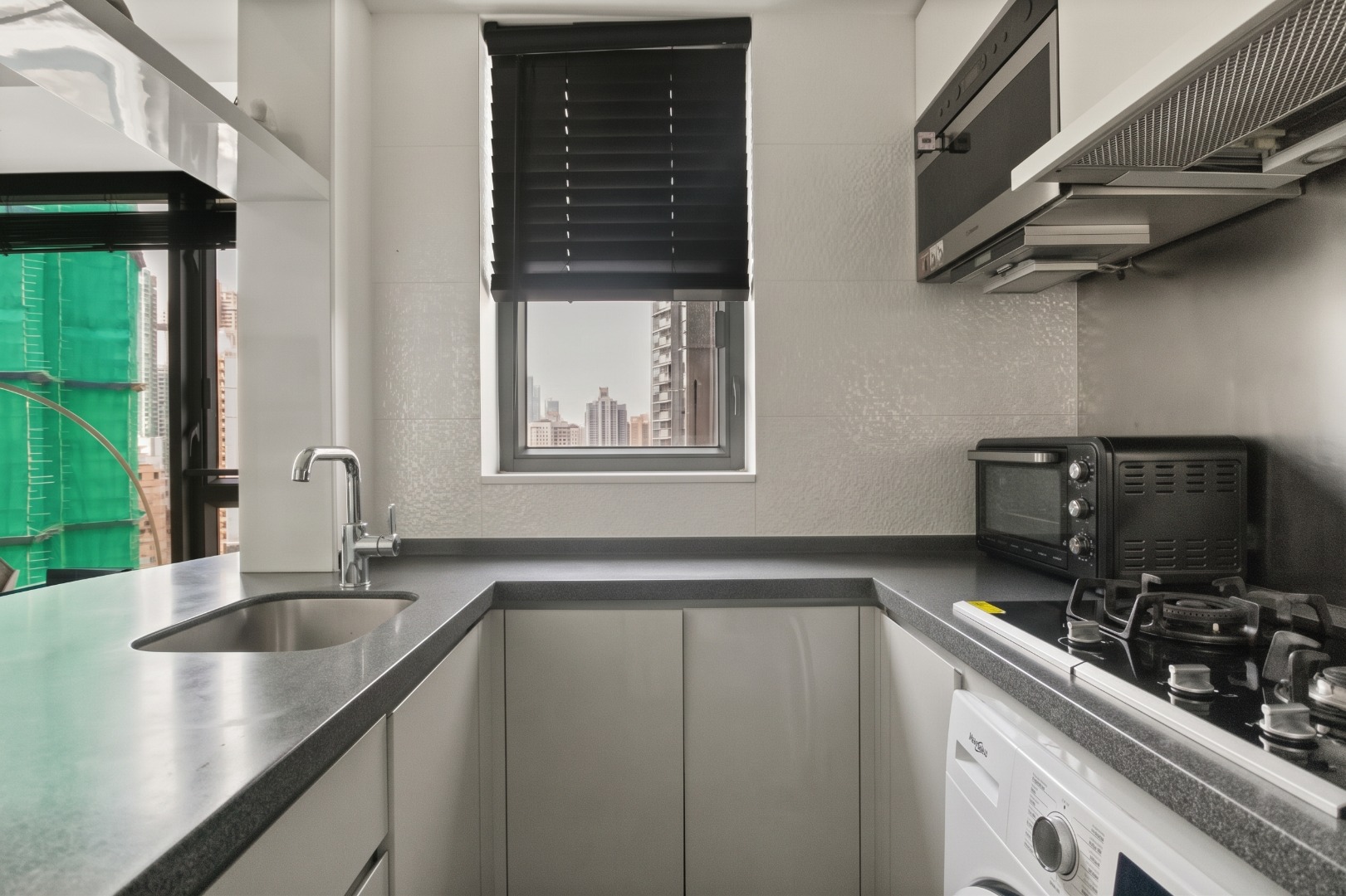 https://ap8.propertyraptor.com/hornet/src?p=/ap8_001/hornet/prp/img/d14205d0d4f09510a1e16cbe9fa11b9c-wtm.jpg