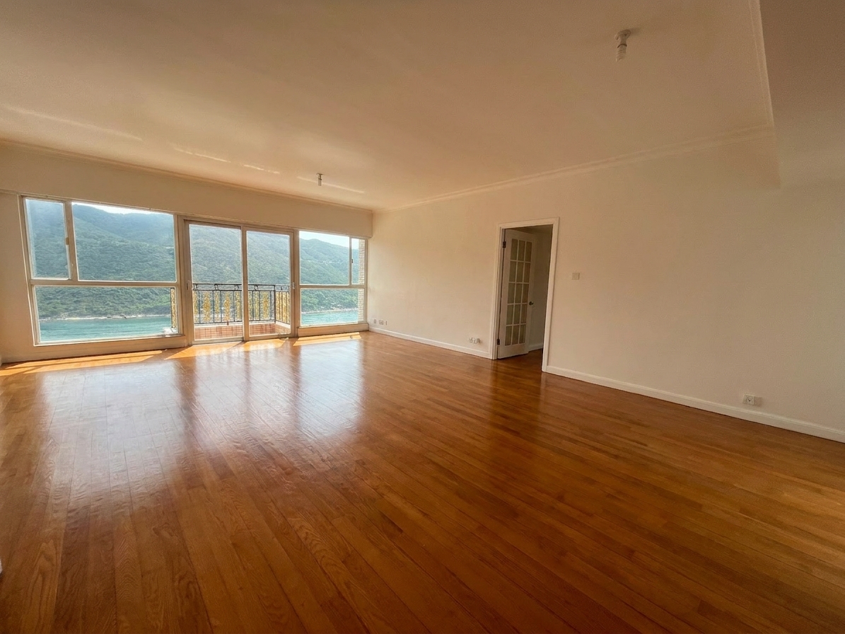 Redhill Peninsula Apartment