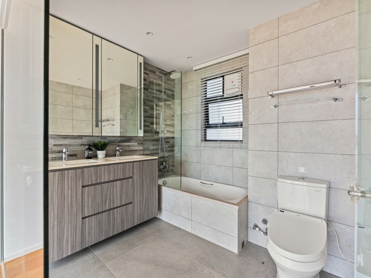 https://ap8.propertyraptor.com/hornet/src?p=/ap8_001/hornet/prp/img/e275307e312e872e13329bbacae6b4cd-wtm.jpg