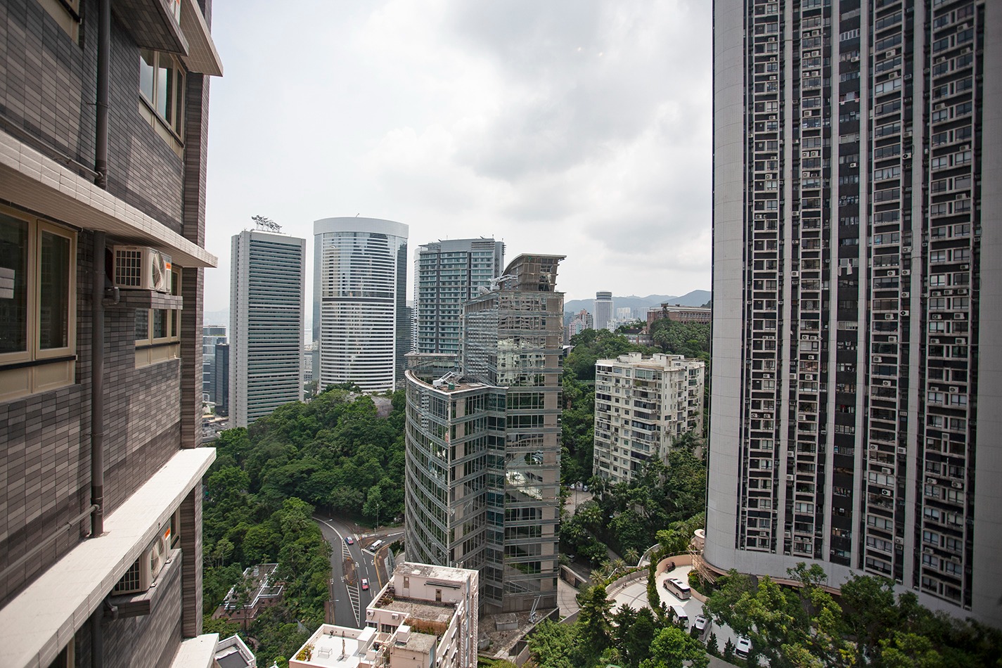 https://ap8.propertyraptor.com/hornet/src?p=/ap8_001/hornet/prp/img/e75a828d95eb18cfee0aa5c7208ab01c-wtm.jpg