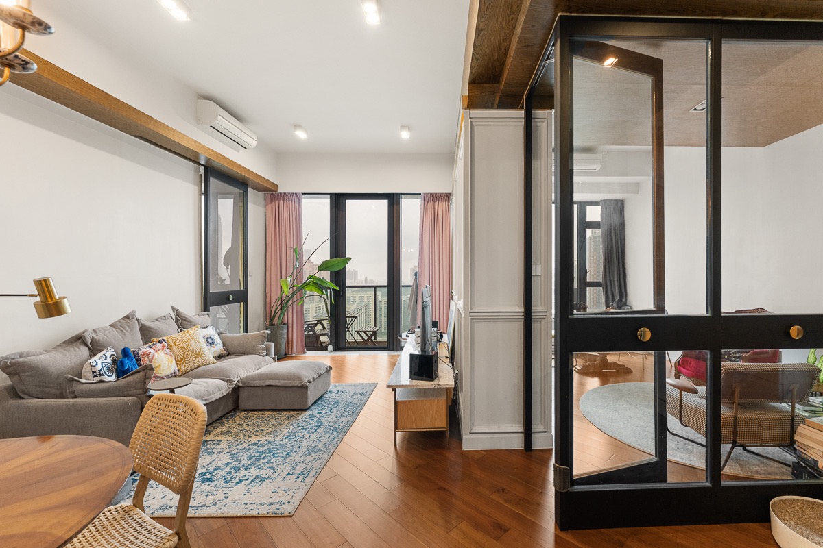 https://ap8.propertyraptor.com/hornet/src?p=/ap8_001/hornet/prp/img/ea6b70a0baf766a0a00326d6c936ef48-wtm.jpg