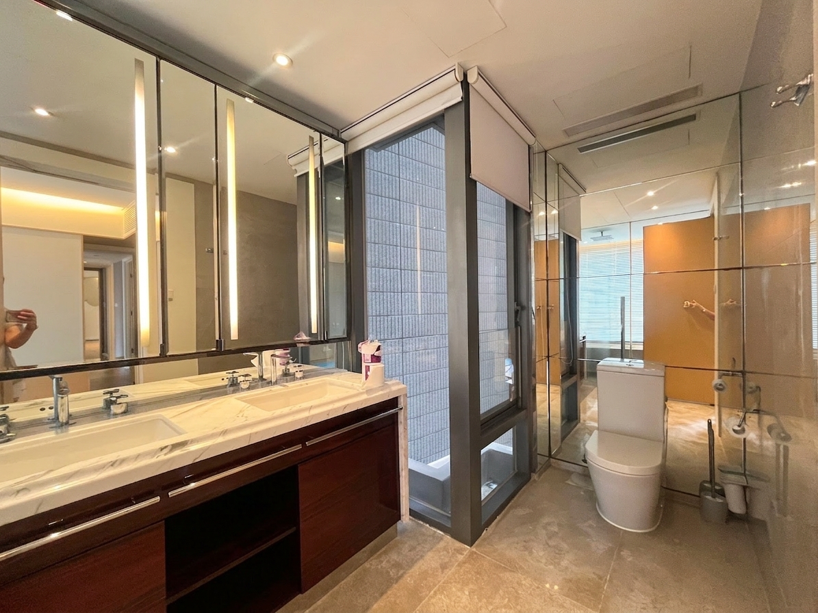 https://ap8.propertyraptor.com/hornet/src?p=/ap8_001/hornet/prp/img/f2f4813ec0ce2e237d83c124701855d3-wtm-enh.jpg