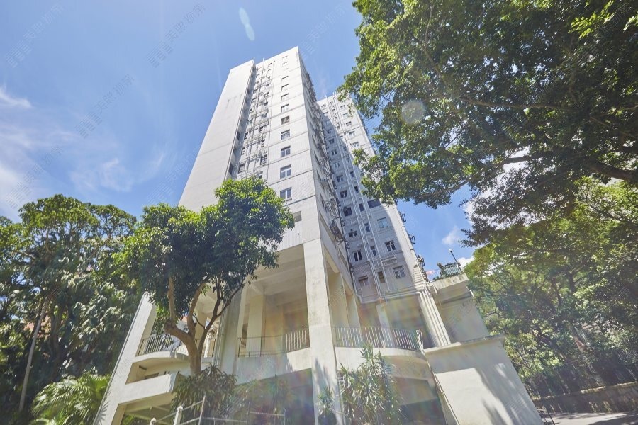 https://ap8.propertyraptor.com/hornet/src?p=/ap8_001/hornet/prp/img/f671f2e4f46f35d6bb3d3867d8c385f7-wtm.jpg