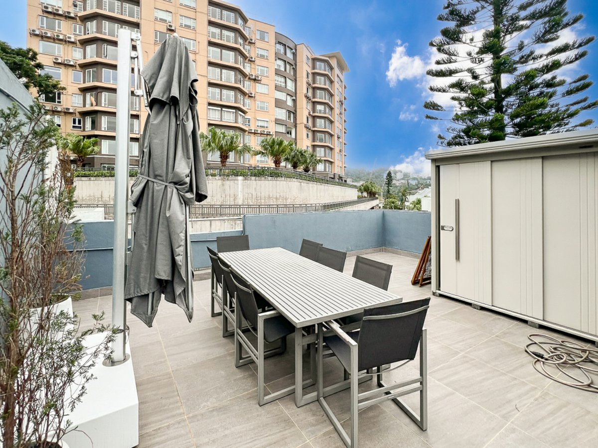 https://ap8.propertyraptor.com/hornet/src?p=/ap8_001/hornet/prp/img/fae4af6ac6304ed20b9fe404060cc9c6-wtm.jpg