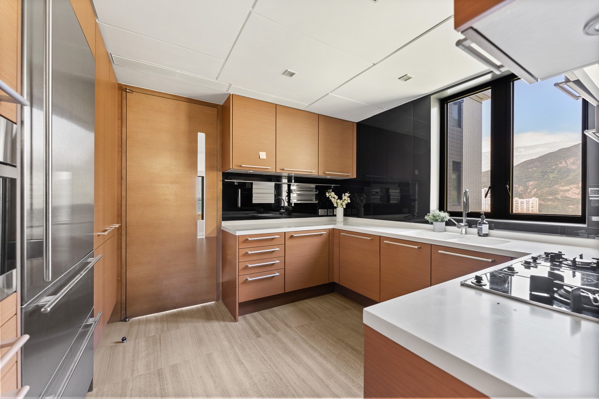 https://ap8.propertyraptor.com/hornet/src?p=/ap8_001/hornet/prp/img/fef94f3015ca35e6f1af7233db7e29e6-wtm.jpg